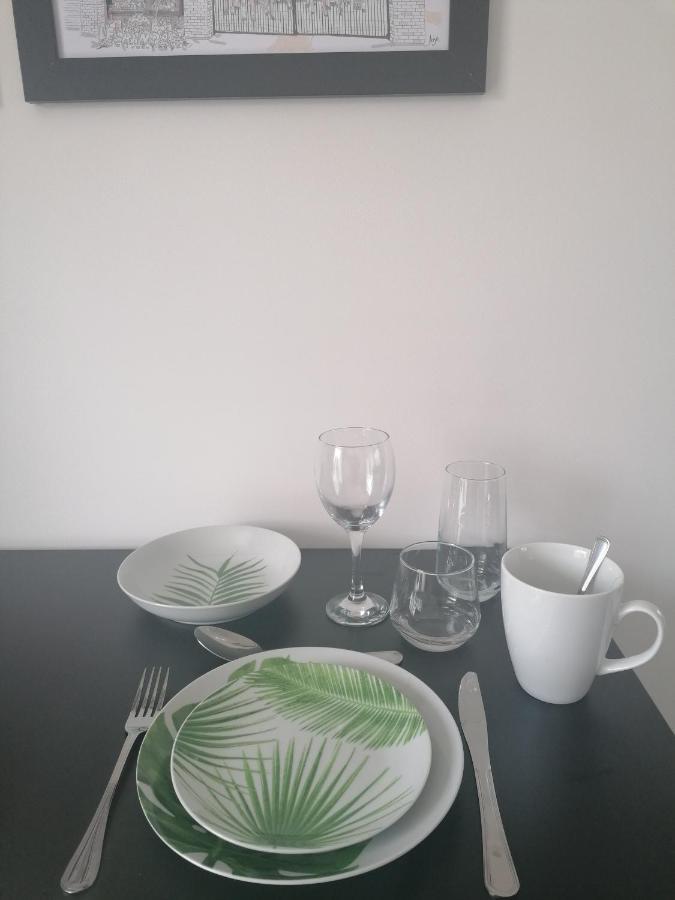 Chota Gher Apartment Widnes Exteriör bild