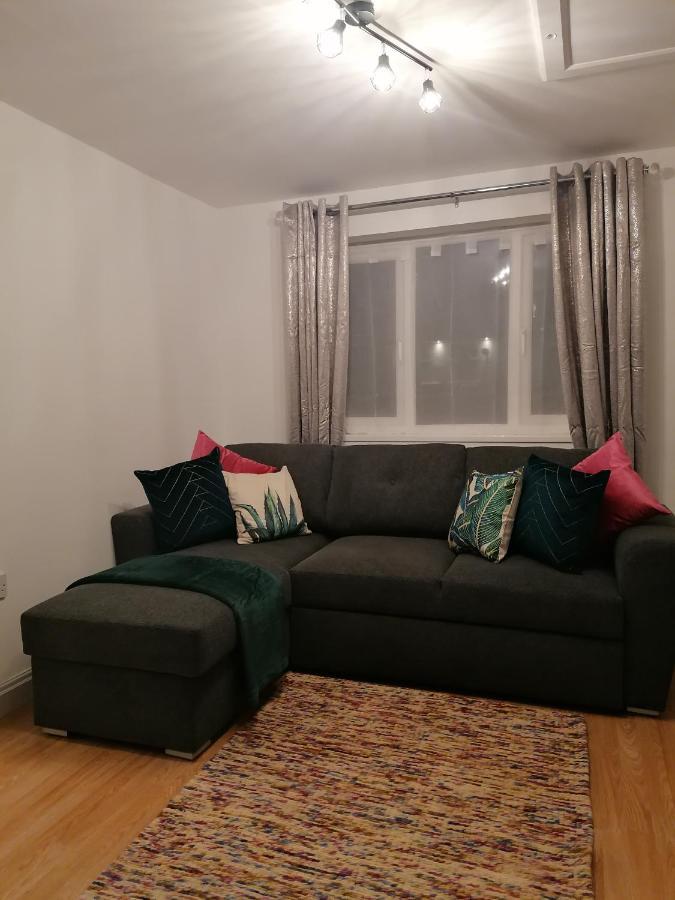 Chota Gher Apartment Widnes Exteriör bild